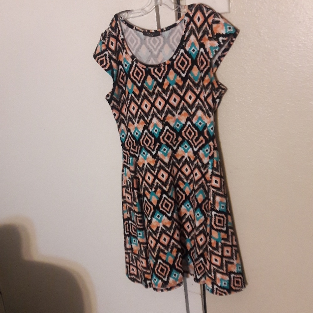 Cute dress!